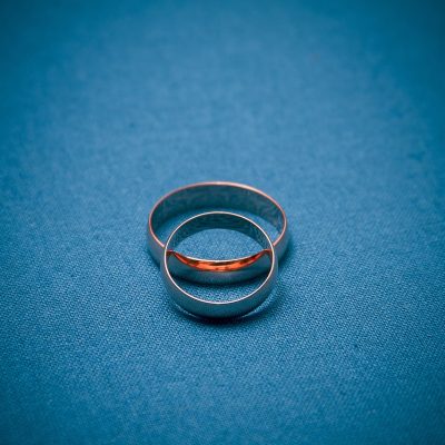 Vestuviniai žiedai su deimantais ir kaip juos pasirinkti
